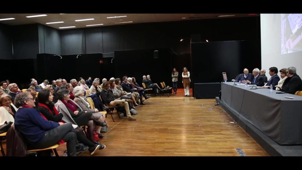 4 reações, incluindo Gosto