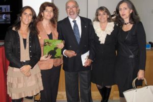 A Editora By The Book, com o autor Mestre Homem Cardoso, ontem no lançamento do …