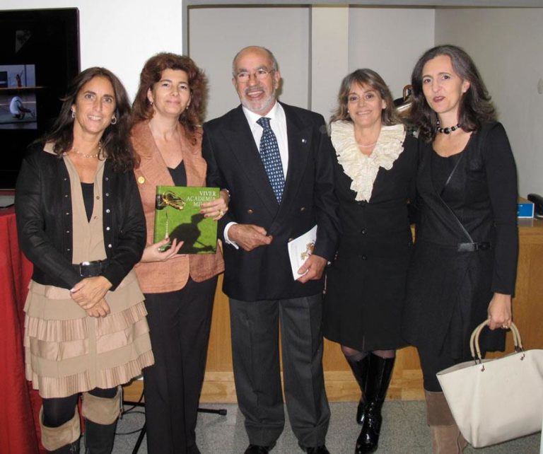 A Editora By The Book, com o autor Mestre Homem Cardoso, ontem no lançamento do …