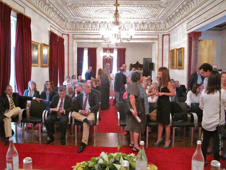 Agradecemos ao Dr. José Pratas, este incrível testemunho.
Outro Livro, outra  ed…