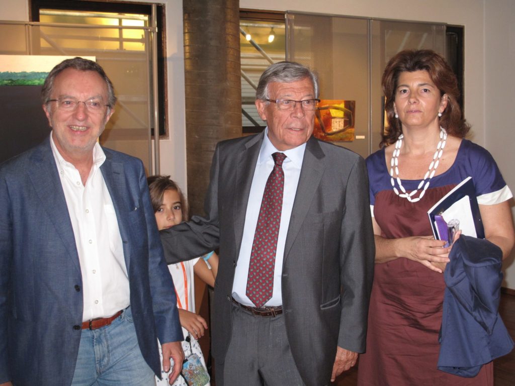 Foi ontem, num ambiente muito simpático, cheio de meninos encantados com o Avô, ...