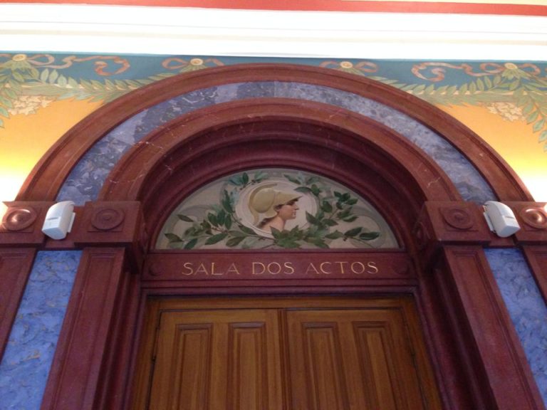 Já cá estamos à sua espera!