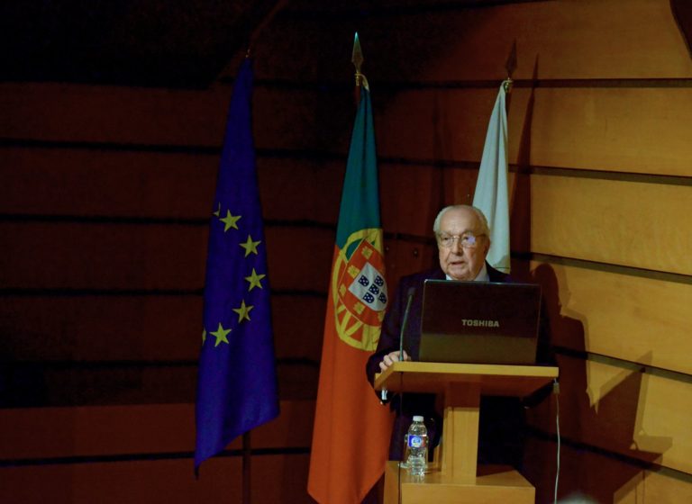 Lançamento do livro da autoria de Luiz Damas Mora,
 onde fala sobre o seu tio-av…