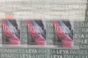 O « Livro Venenoso » já está na montra da livraria Leya/Pretexto em Viseu. 
 #pr…