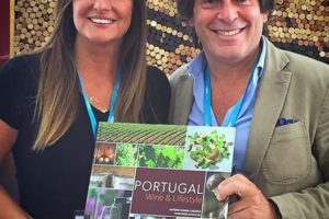 Rita Soares promove com imenso sucesso o livro “Portugal Wine & Lifestyle” e…