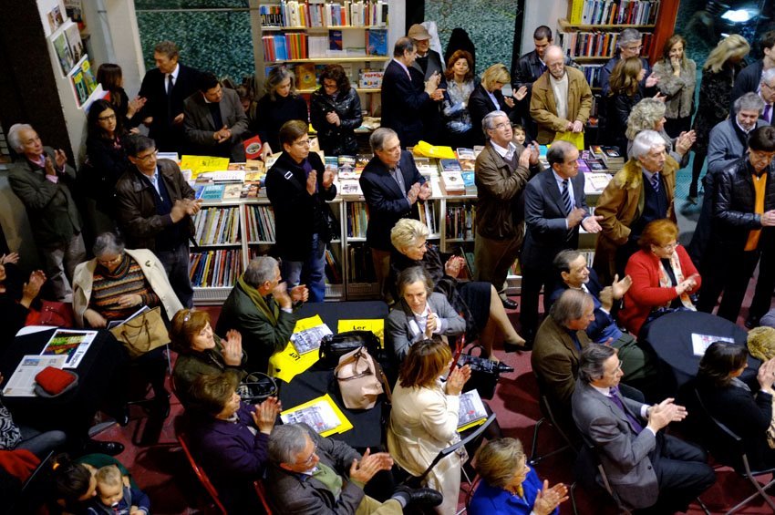 Um aspecto da assembleia após a apresentação do autor Eduardo Pinto do livro "Po...