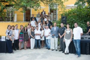 Um grupo de excelência único para celebrar uma apresentação única, nos belos jar…