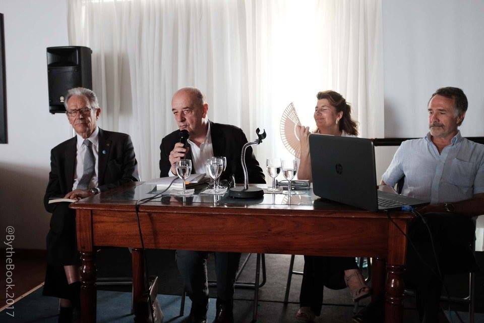 da autoria de Joaquim Barradas