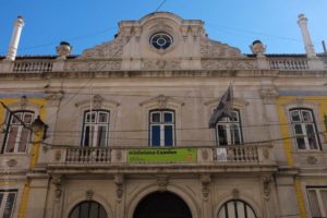 da autoria de Pedro Castro Henriques, Fernanda Cunha e João Eduardo Ferreira