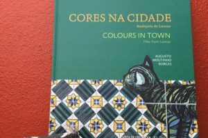 Berta a explorar a Azulejaria do Lumiar  #Books #Tiles #Lisbon #Lumiar #Bytheboo…