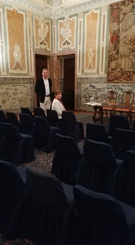 À vossa espera no Palácio Fronteira... para o lançamento do livro "Palácios de L...