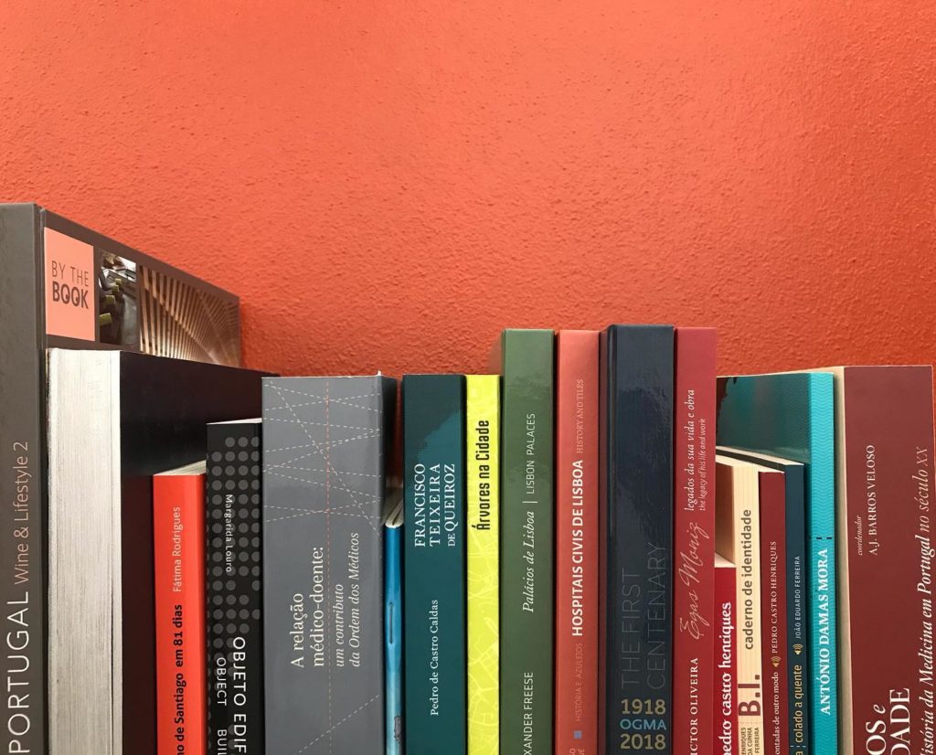 As “nossas alturas” . . . #booksaholic #bookstagram #instalivros #instalite...