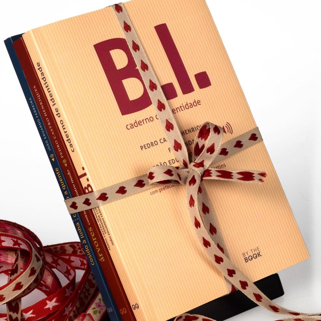 Uma sugestão de Natal:
 Livrinhos com histórias divertidas, uma pequena colecção...