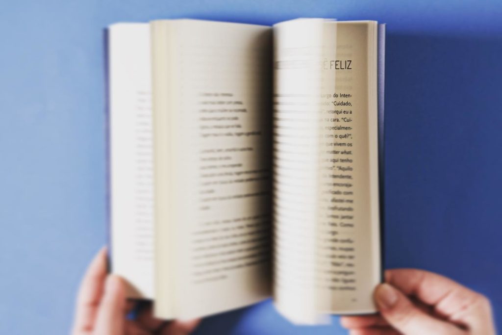 Para assinalar o Dia Internacional da Felicidade, sugerimos a leitura do "P...