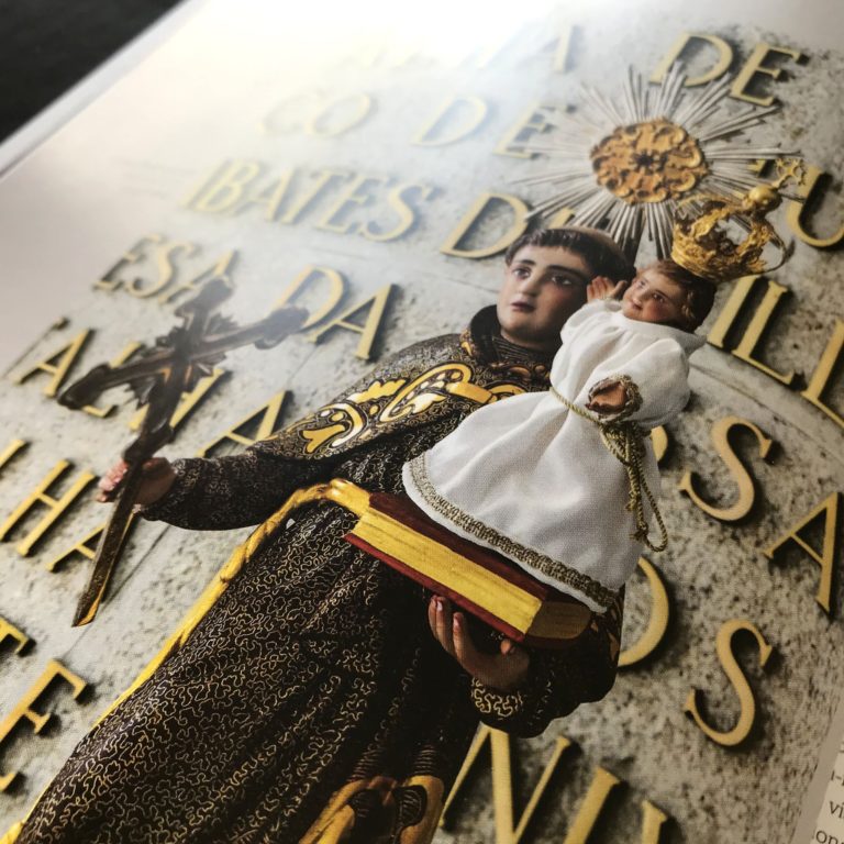 Alguém reconhece este Santo?
 pista: santo padroeiro da cidade de Lisboa.