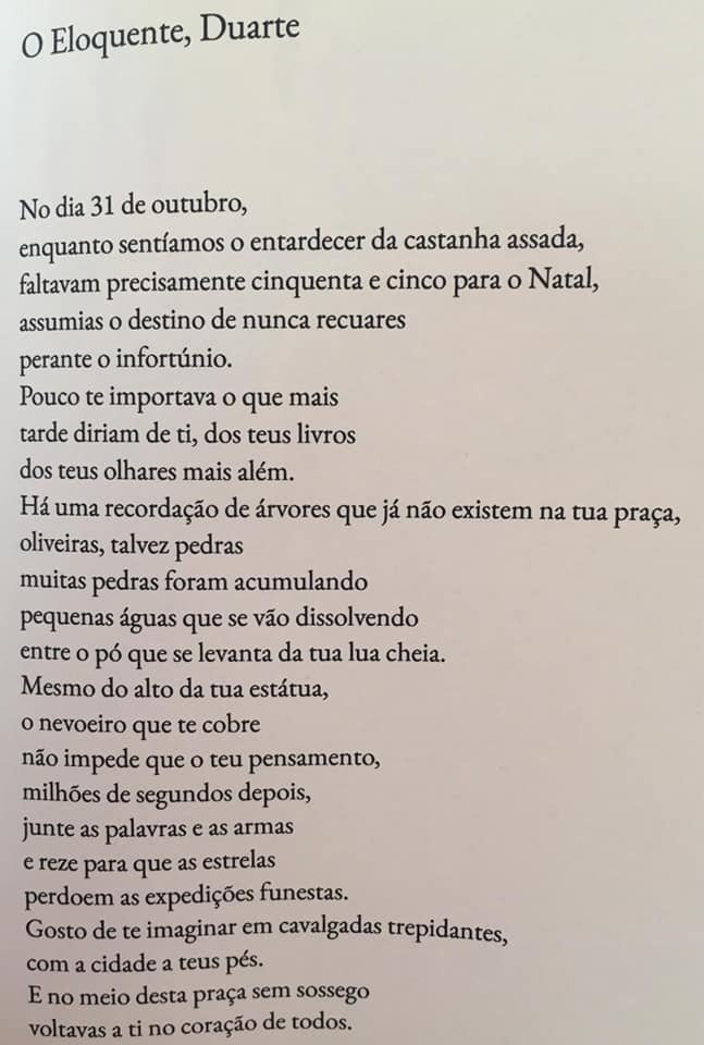 É tão gratificante quando saber que os nossos autores são declamados!
 Vejam o p...