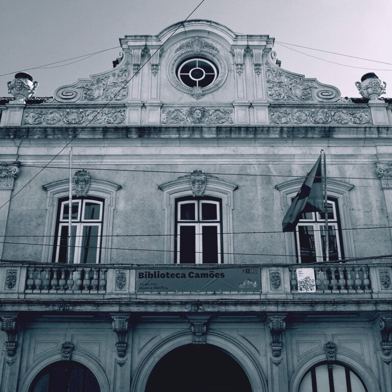 Sabia que hoje celebra-se o Dia Mundial das Bibliotecas?
 As bibliotecas – sítio…